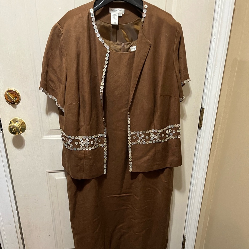 Brown Dress and Jacket Set with White Accents size 20. Dry Clean Only